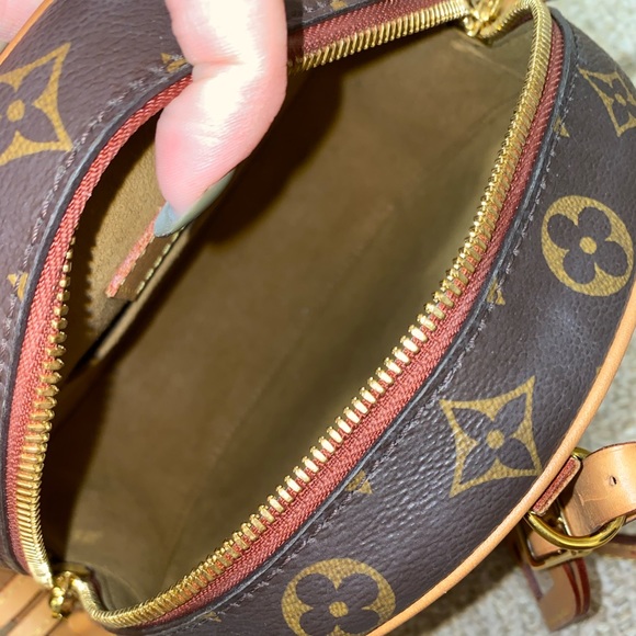 Louis Vuitton Monogram Boite Chapeau Souple MM Round Crossbody Bag - Picture 8 of 8